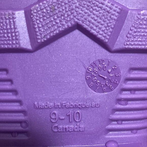 Girls Pull On Rain-boots in Barbie Pink. Size 9-10. - Picture 6 of 7